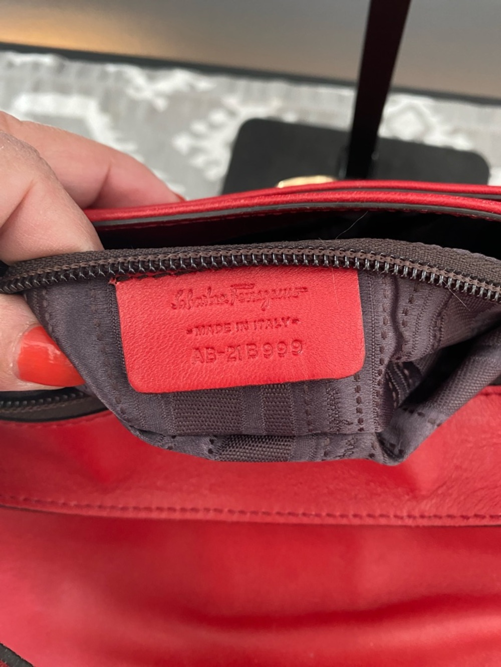 Salvatore Ferragamo Red Leather Shoulder Bag w/Gold Bow and Red Compact Wallet - Picture 3 of 14